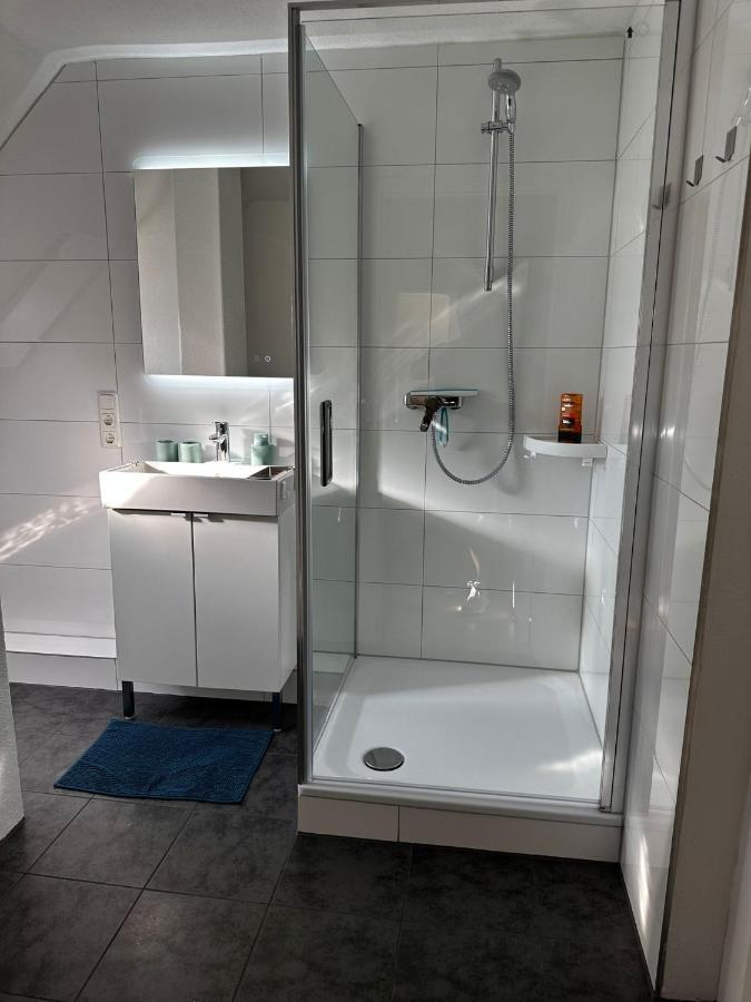 A&V Apartments Gemuetliche Rheinblick Wohnung Apt Daisy Duisburgo Esterno foto